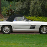 Im Jahr 2018 bezahlte ein Käufer für einen Mercedes 300 SL Roadster, wie ihn auch Bruno Göggel besitzt, mehr als drei Millionen Euro.