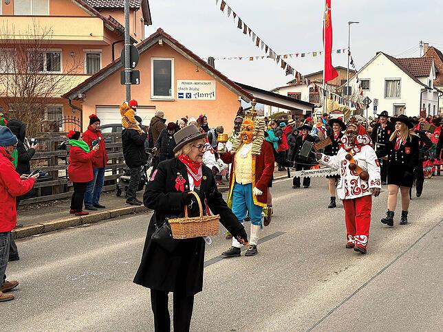 Bild 21: Bilder vom Jubiläumsumzug der Bierkärhexen in Mimmenhausen - das war die Gaudi!