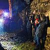 Theatralisches Verhalten einer Gruppe von Demonstranten einer illegalen Demonstration in Ravensburg, nachdem sie von der Polizei ...