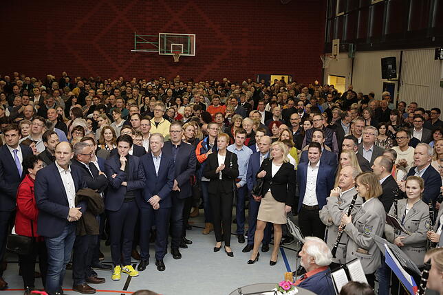Bild 45: Bilder von der Hilzinger Bürgermeisterwahl in der Hegauhalle