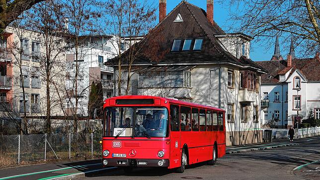 An zwei Sonntagen fährt der historische Bus von Philippe Düsel als Schienenersatzbus von Waldshut nach Weizen.