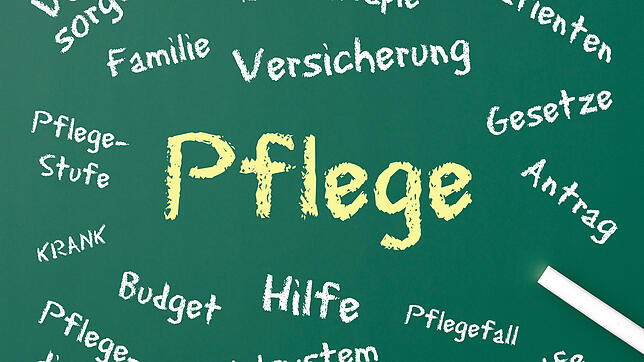 Das Schweizer Krankenversicherungssystem kennt keine Pflegeversicherung wie in Deutschland - Grenzgängern droht eine Versorgungslücke.