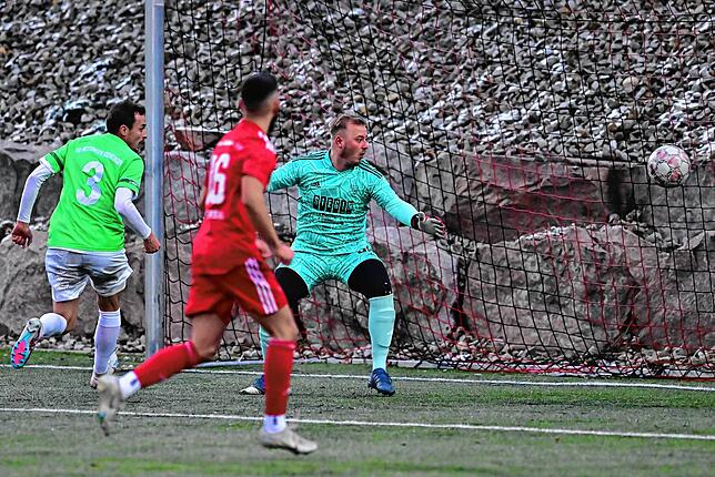 Bild 5: SG Mettingen/Krenkingen holt noch ein 3:3 beim VfR Bad Bellingen