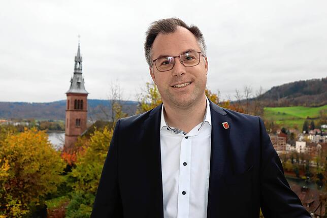 Seit 16 Jahren ist Ulrich Krieger der Bürgermeister von Laufenburg. Jetzt kandidiert der inzwischen 41-jährige Diplom-Verwaltungswirt ...