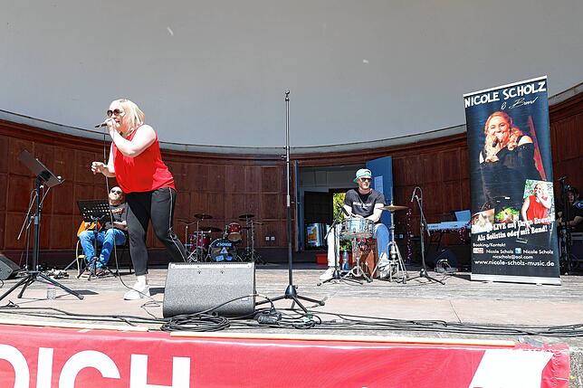Bild 30: Kulturfest im Stadtgarten: Am 1. Mai werden in Konstanz die Demokratie und Menschenrechte gefeiert