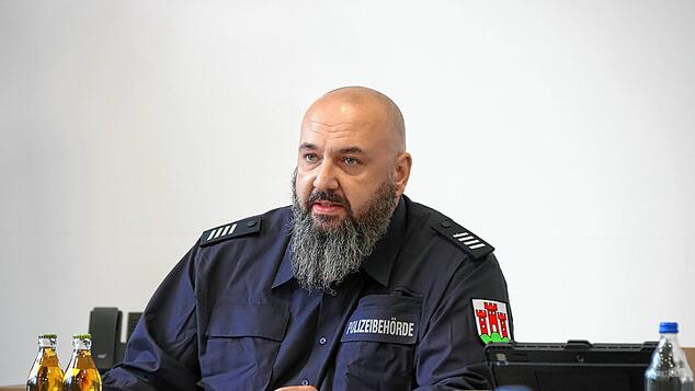 In der Sitzung des Gemeinderats schildert der Unterkirnacher Gemeindevollzugsbedienstete Tarik Dikmann seine Arbeit im vergangenen Jahr. ...