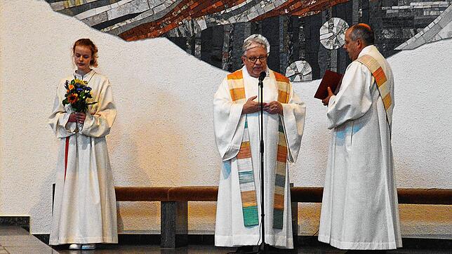 Pfarrer Andreas Treuer und Diakon Klaus-Dieter Sembach sehen eine mögliche Schließung der Stadtkirche gelassen. Das Bild entsteht eben ...