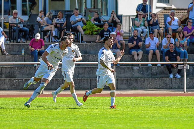 Bild 15: SV 08 Laufenburg besiegt den VfR Bad Bellingen mit 2:1 und wird  Vizemeister – wir haben Fotos!