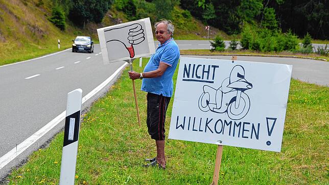 Nicht willkommen sind Raser und laute Motorräder, ihnen wurde das Missfallen der Anwohner deutlich signalisiert.
