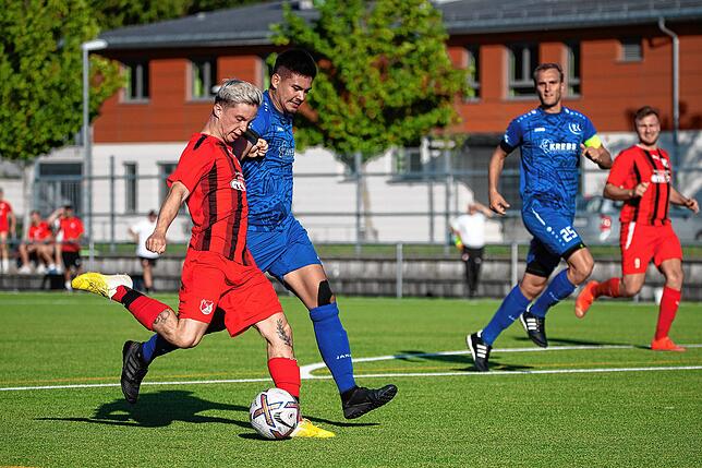 Bild 3: TuS Efringen-Kirchen holt sich ein 2:2 gegen den TuS Binzen &ndash; und wir haben Bilder!