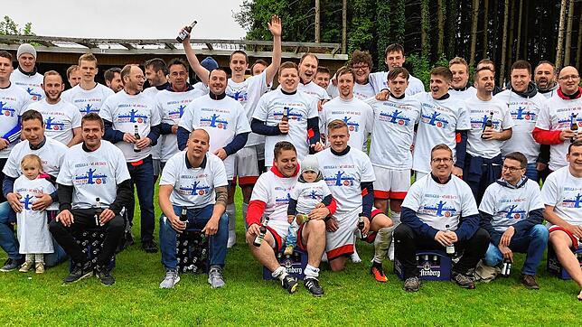 Umgehender Wieeraufstieg: Die SG Niederhof/Binzgen holte vorzeitig den Meistertitel in der Kreisliga B-4 und kehrt nach nur einem Jahr ...