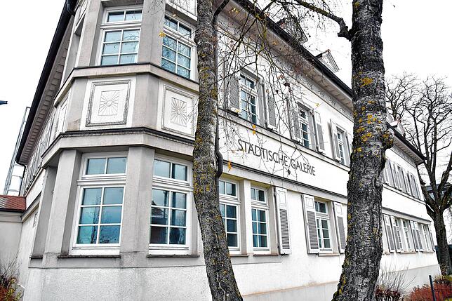 Die Städtische Galerie ist im ehemaligen Wohnhaus des Unternehmers Jakob Kienzle untergebracht, die baulichen Mängel sind eklatant, vor ...