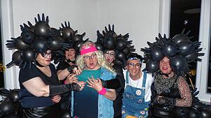 Bild : Wiiberfasnet 2025: Die besten Bilder der Hü-Ri-Frauen in Hürrlingen – Ein aufregendes Spektakel!