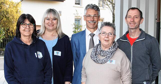 Wahlen: Wiedergewählt wurden (von links) Brigitte Weber vom TV Lauchringen als Beisitzerin, Sabine Geiger vom TV Grießen als Vorsitzende ...