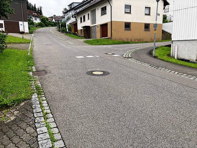 In Aasen gibt es am Burgring einen guten Blick auf die Fahrer bei herausfordernder Steigung.