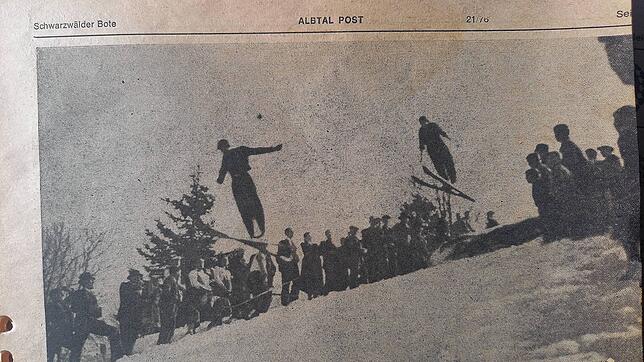Eine Archivaufnahme der Skizunft. Auch Skispringen veranstaltete sie früher. Bei der Einweihung der Eckle-Schanze zeigten Eugen Mayer ...