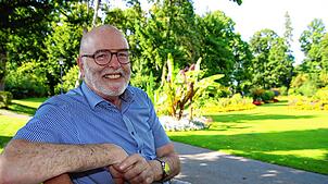 Auf dem Rentnerbänkle angekommen, aber trotzdem noch aktiv: Altbürgermeister Rainer Stolz trifft sich mit dem SÜDKURIER zum Gespräch im ...