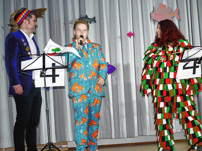 Bild 8: Hilzinger Narrenverein Pfiffikus bot Bühnenfasnacht vom Feinsten