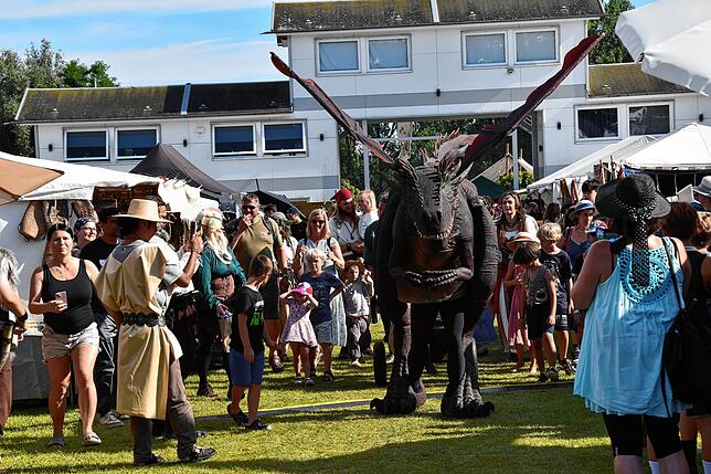 2024 waren überall auf dem DGT Drachen zu finden. Das ist kein Wunder, ist doch das Logo des Fantasie-Festivals ein Drachenkopf.