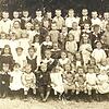 Von Anfang an besuchten Mädchen und Jungen zahlreich die Kinderschule St. Elisabeth, wo sieeine Ordensschwester betreute. Hier hatten ...