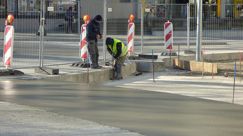 Hochwertige Betonböden müssen hohen Anforderungen und starken Belastungen standhalten. Nur wenige Firmen, wie das unternehmen Sengel aus ...