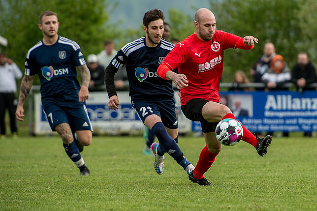 Bild 10: FC 08 Bad Säckingen feiert glücklichen 2:0-Derbysieg beim SV Obersäckingen &ndash; und wir haben Bilder!