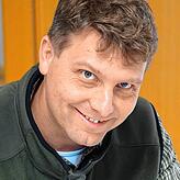 „Verglichen mit dem systematischen Ablaufen von Wiesen mit vielen Helfern und Hunden ist die Drohnenaufklärung deutlich ...