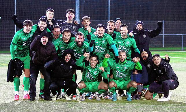 Bild 1: Der TSV Aach-Linz gewinnt sein letztes Spiel des Jahres mit 3:1. Wir haben die besten Bilder!