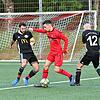 Ausgespielt: Paolo Disanto (Mitte) und der FV Lörrach-Brombach II mussten die Partie beim FC Erzingen wegen fehlendem Personal ...
