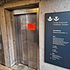 Außer Betrieb: Wer im Kornhaus zu tun hat, muss die Treppe benutzen, denn der Aufzug ist defekt.