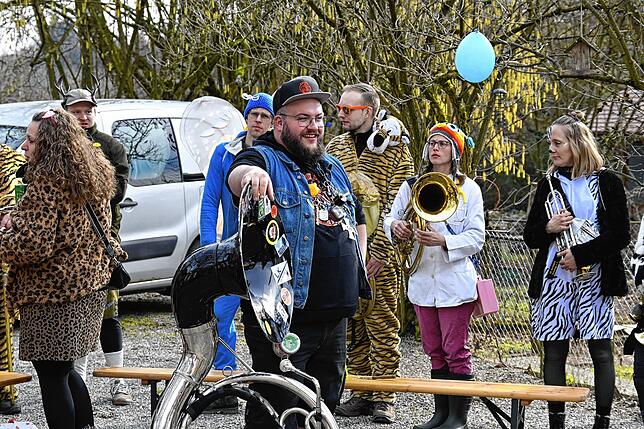 Bild 16: Fasnet in Lellwangen: 220 Narren feiern mit Musik und Freude -  hier die Bilder!