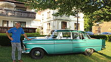Wilfried Langanki hat seinen Opel Kapitän, Baujahr 1961, selber restauriert. Der Oldie hat 90 PS, einen Reihenmotor mit sechs Zylindern ...