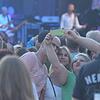 Selfies vom Open-Air-Konzert auf dem Marktplatz, mit den Stars auf der Bühne im Hintergrund: Zum ersten Mal seit Sommer 2019 wird es ab ...