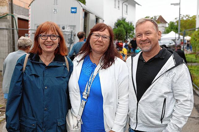 Bild 5: Frühschoppen und Flohmarkt locken die Besucher – so endet das Dingelsdorfer Herbstfest 2024