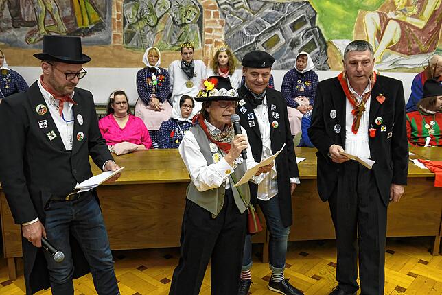 Bild 28: Alle Bilder zum Schmotzigen Dunschtig: Narren übernehmen das Singener Rathaus