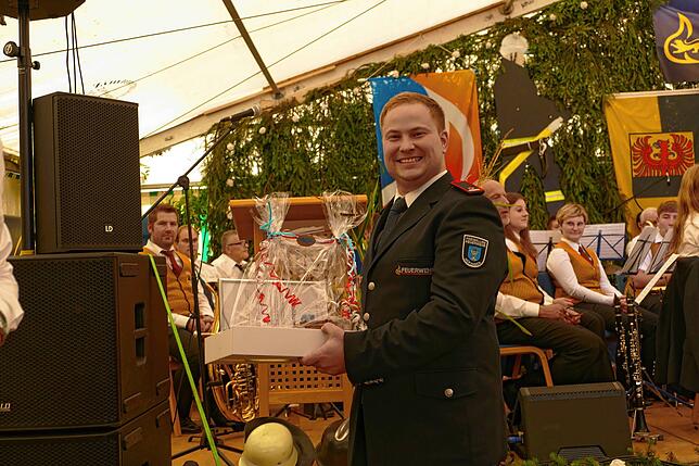 Bild 30: Behla feiert seine Feuerwehr für 100 Jahre uneigennützigen Einsatz und Dienst am Nächsten