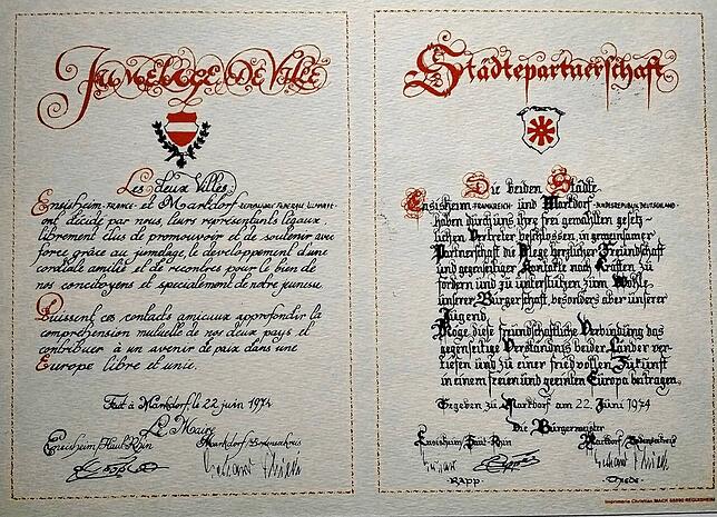 Die Urkunde, in der die beiden Städte Markdorf und Ensisheim ihre Partnerschaft schriftlich besiegeln.