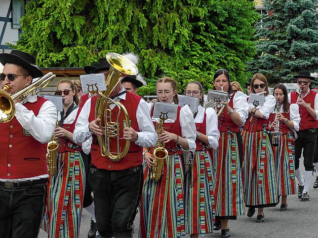 Bild 30: Gute Laune beim Mostfest in Bermatingen-Ahausen