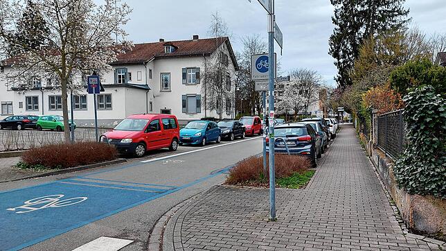 Die Stadt Konstanz hat eine Online-Bürgerbefragung gestartet. Hierbei geht es vor allem um die Verbreiterung von Gehwegen, wie hier in ...