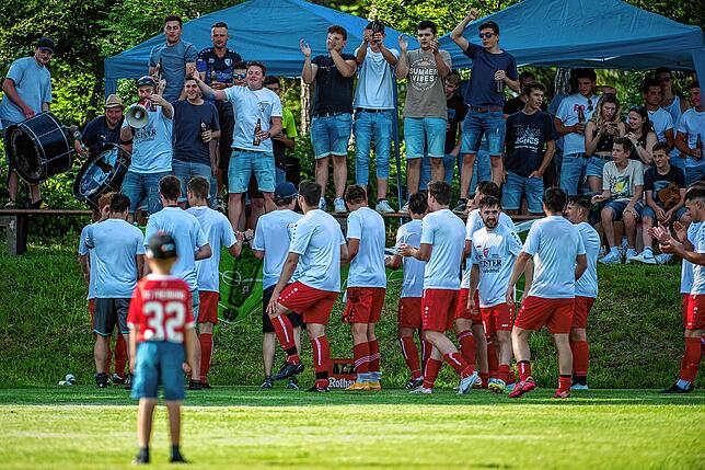 Bild 15: FC Schlüchttal feiert Meistertitel mit 5:0-Sieg gegen den FC Grießen &ndash; und wir haben Bilder!