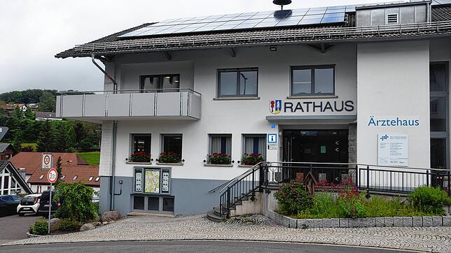 Im Rathaus Rickenbach wurde die neue Hebesatzsatzung für die Grund- und Gewerbesteuer in der Hotzenwaldgemeinde erarbeitet.
