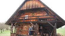Immer wieder von Wanderern bestaunt: der Kornspeicher von Anni und Hans-Jörg Lauble aus Königsfeld. Das typische Schwarzwälder Haus wird ...