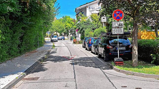 Hier wird ab Montag, 26. August, gearbeitet. In der Leipziger Straße stehen bereits Parkverbotsschilder.