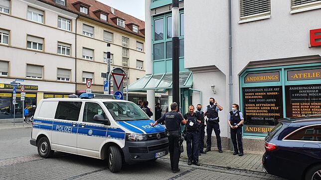 Ein kleiner Teil des Polizeiaufgebots, das am Dienstagabend in die Singener Innenstadt kommen musste, um die Lage zu beruhigen.