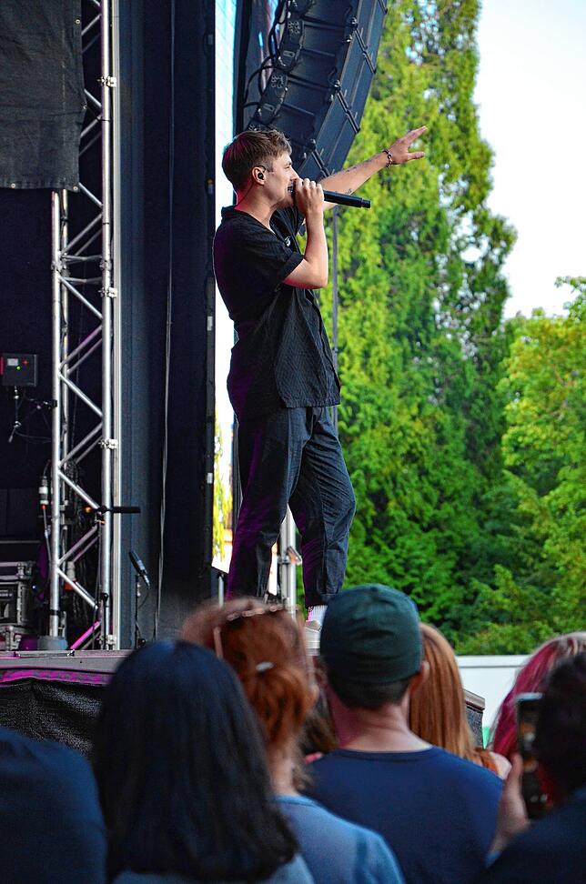 Bild 10: 5000 Besucher feiern OneRepublic beim Salem Open Air &ndash; hier gibt es die Bilder