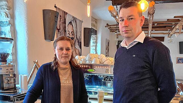 Oksana und Alexander Tannert haben sich mit dem „Landhuus“ im Wehrer Enkendorf einen Herzenswunsch erfüllt.