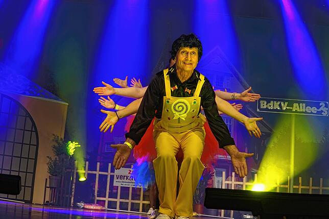 Gerhard Hirsch und seine Choreografie dürfen beim Ball der Kleinen nicht fehlen.