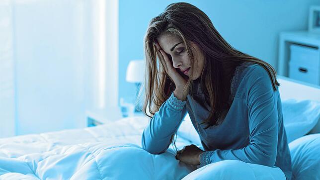 Frauen haben ein doppelt so hohes Risiko wie Männer zu erkranken, unterhalb des 60. Lebensjahres ist ihr Risiko sogar größer als das bei ...