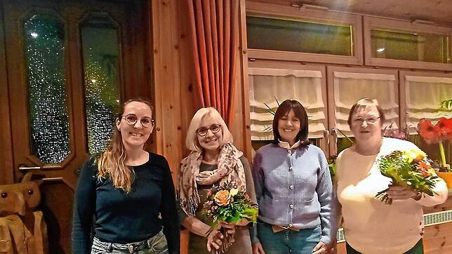 Wahlen beim Gesangverein Concordia Vöhrenbach. Von links Beirätin Katja Schwörer, Vorsitzende Birgit Winskowski, Kassenprüferin Beate ...