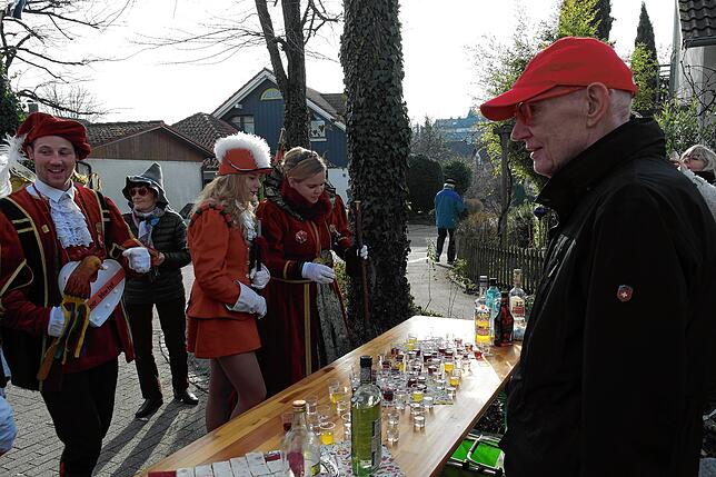Narrenbaumstellen der Katzenzunft Kippenhausen. Vorher gibt es einen kleinen Umzug durch das Dorf. Bild: Claudia Wörner